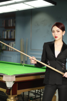 善良漂亮的女老板中字
